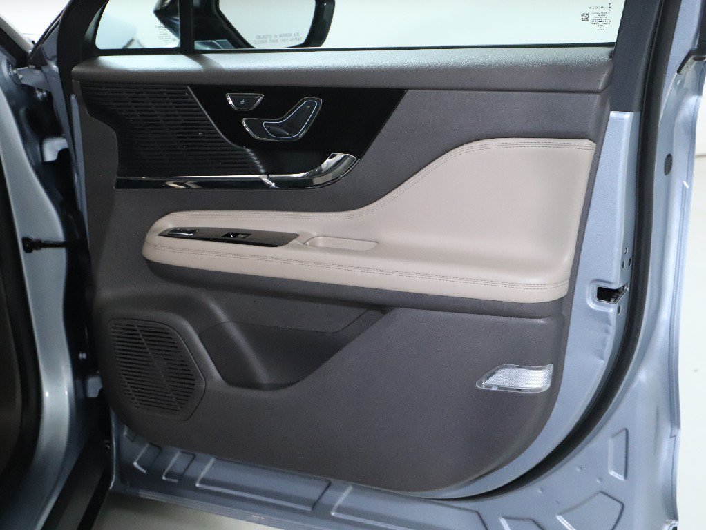 Used 2022 Lincoln Corsair FWD image 32