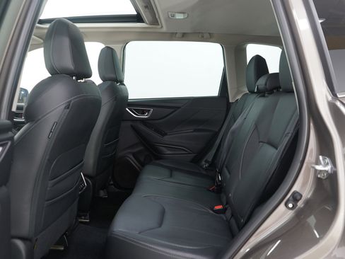 Used 2024 Subaru Forester Touring w/ Convenience Package image 19