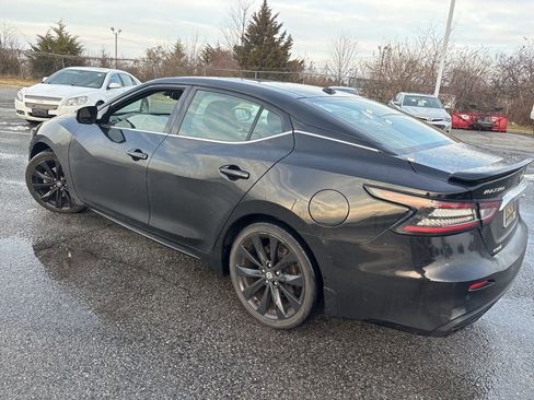 Used 2020 Nissan Maxima SR w/ Sport Mat Group image 6