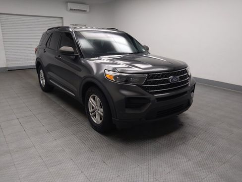 Used 2020 Ford Explorer XLT RWD image 11