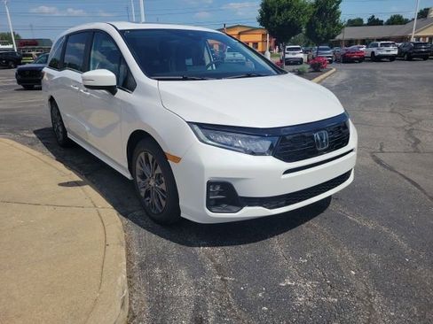 New 2026 Honda Odyssey Touring image 3