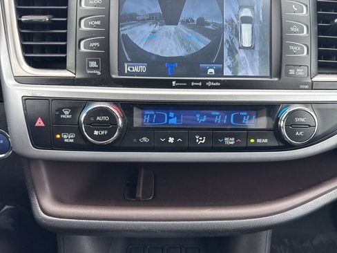 Used 2018 Toyota Highlander Limited Platinum image 37