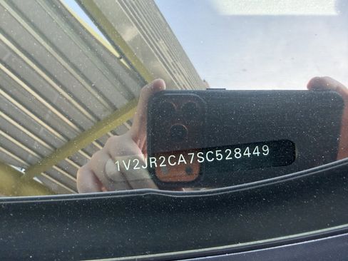 Used 2025 Volkswagen Atlas SE w/ Panoramic Sunroof Package image 46