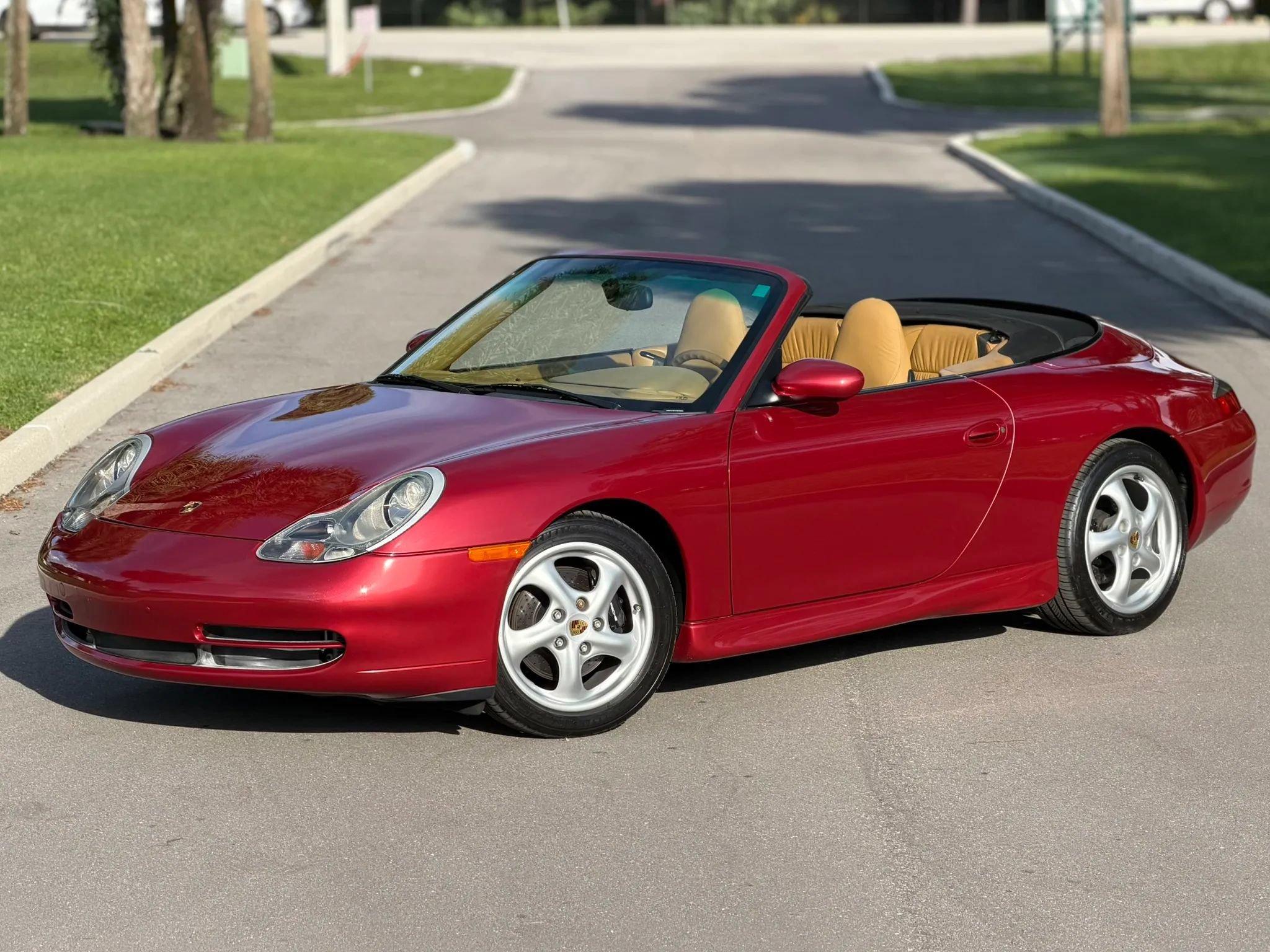 Used 2001 Porsche 911 Cabriolet image 7