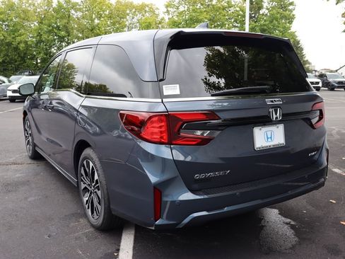 Used 2026 Honda Odyssey Elite image 3