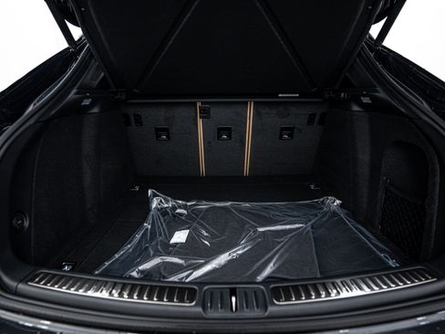 New 2025 Porsche Macan image 25