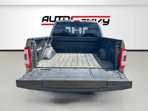 Used 2023 Ford F150 Lariat w/ Trailer Tow Package image 26