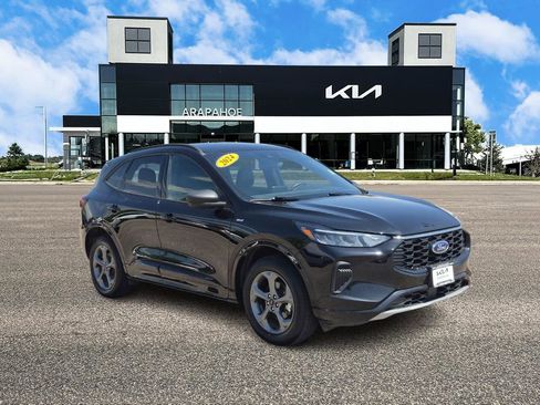 Used 2024 Ford Escape ST-Line image 2