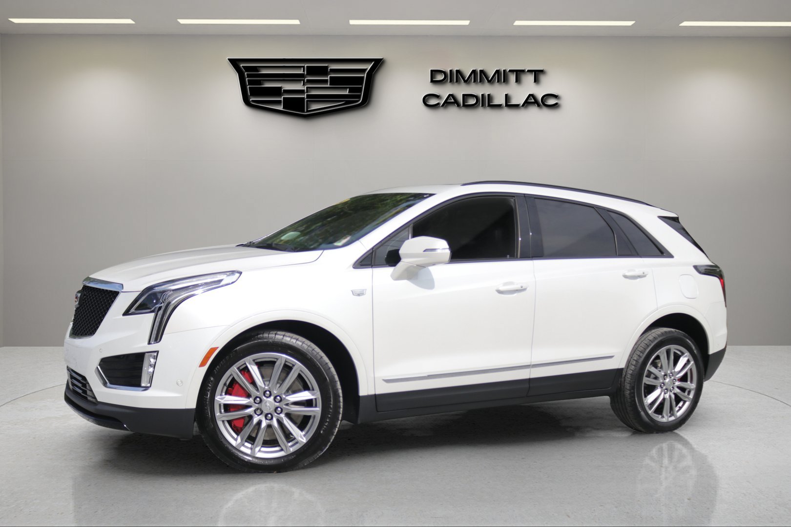 Used 2024 Cadillac XT5 Sportv w/ Technology Package AWD/4WD image 1