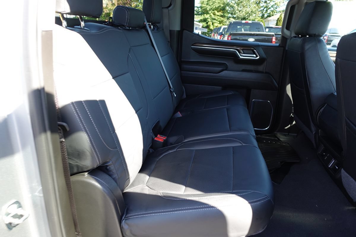 Used 2024 Chevrolet Silverado 1500 LT AWD/4WD image 32
