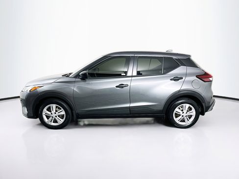 Used 2024 Nissan Kicks S FWD image 4
