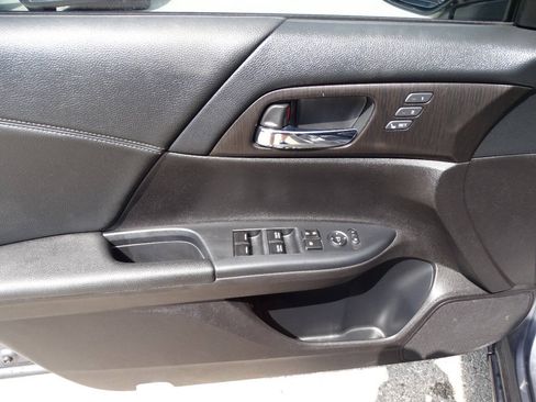 Used 2014 Honda Accord Touring image 16