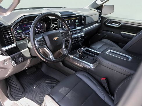 Used 2022 Chevrolet Silverado 1500 LTZ AWD/4WD image 13