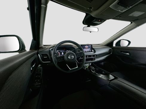 Used 2023 Nissan Rogue SV FWD image 18