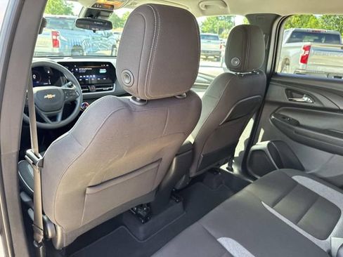 Used 2025 Chevrolet TrailBlazer LT FWD image 35
