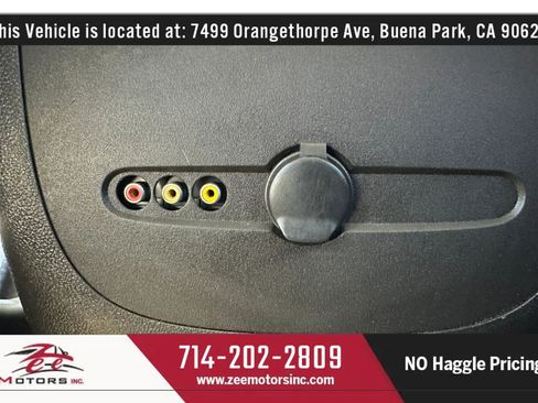 Used 2011 GMC Yukon XL Denali AWD/4WD image 44