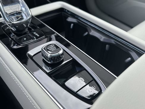 New 2026 Volvo XC90 B6 Ultra image 27