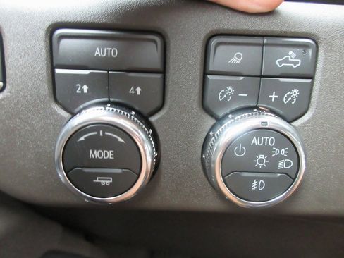 New 2026 GMC Sierra 1500 SLT w/ SLT Premium Plus Package image 19