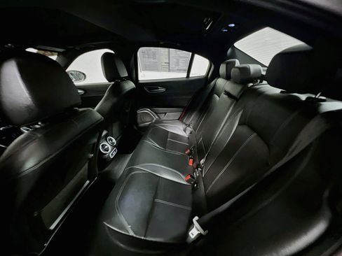 Used 2023 Alfa Romeo Giulia Sprint RWD image 28