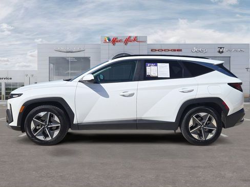 Used 2025 Hyundai Tucson SEL image 2