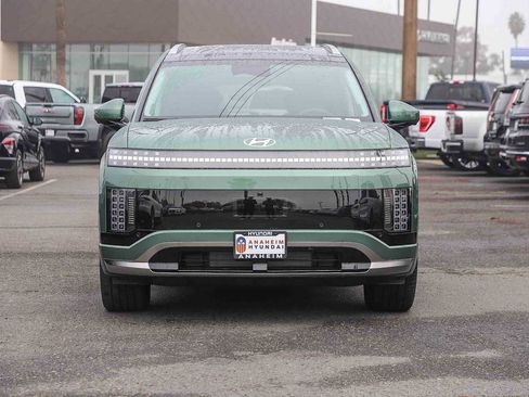 New 2026 Hyundai Ioniq 9 Calligraphy image 2