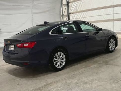 Used 2025 Chevrolet Malibu LT FWD image 4