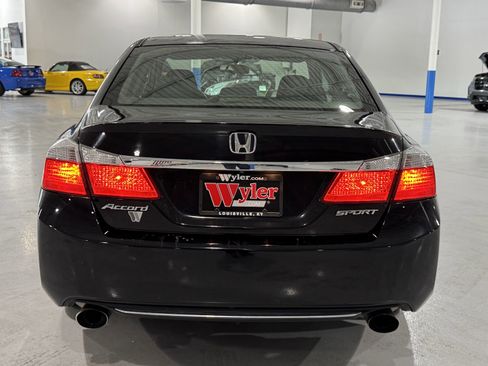 Used 2014 Honda Accord Sport image 18