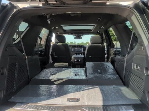 Used 2024 GMC Yukon Denali image 59