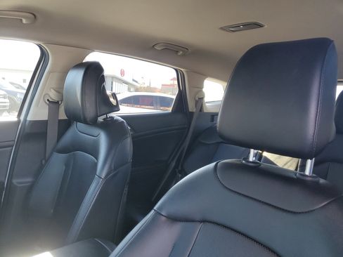 Used 2023 Kia Sportage EX image 16