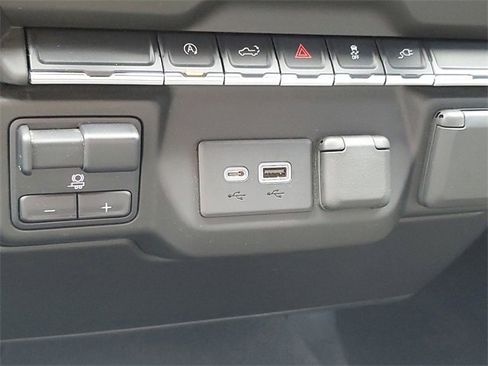 Used 2021 Chevrolet Silverado 1500 Custom w/ LPO, Dark Essentials Package image 19