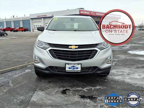 Used 2020 Chevrolet Equinox LS image 2