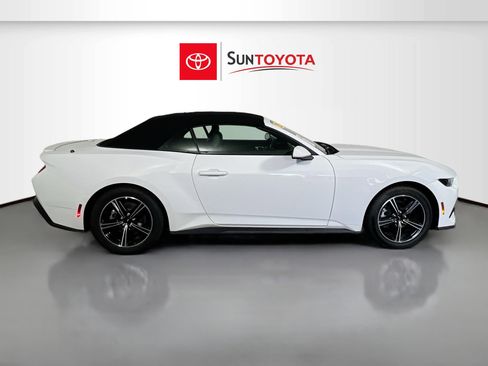 Used 2025 Ford Mustang Premium RWD image 2