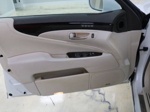 Used 2008 Lexus LS 460 L w/ Preferred Accessory Pkg RWD image 55