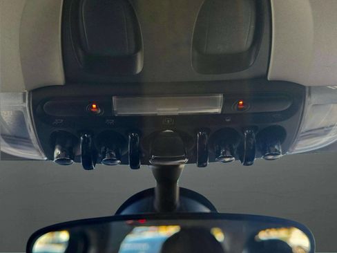 Used 2017 MINI Cooper Clubman S image 24