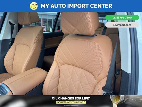 Used 2024 BMW X7 xDrive40i w/ Premium Package image 14