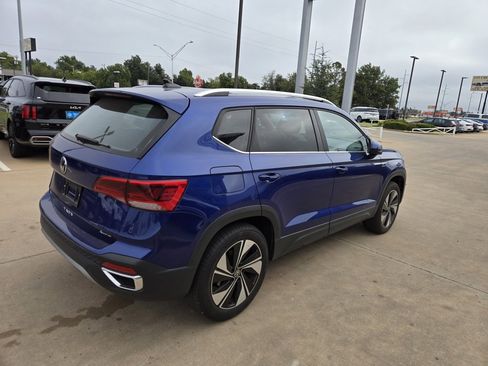 Used 2024 Volkswagen Taos SE image 7