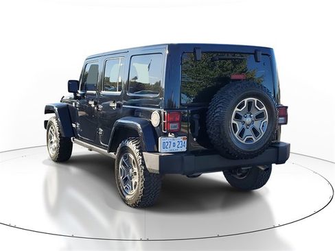 Used 2015 Jeep Wrangler Unlimited Rubicon w/ Connectivity Group image 2