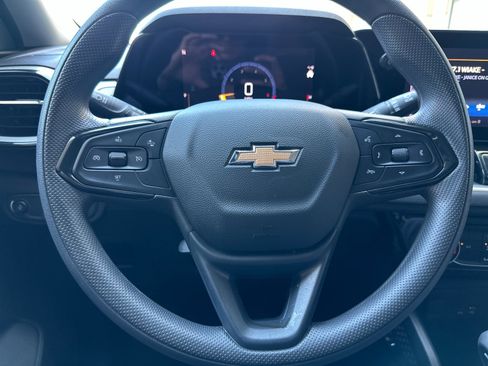 Used 2024 Chevrolet TrailBlazer LT w/ Driver Confidence Package FWD image 23