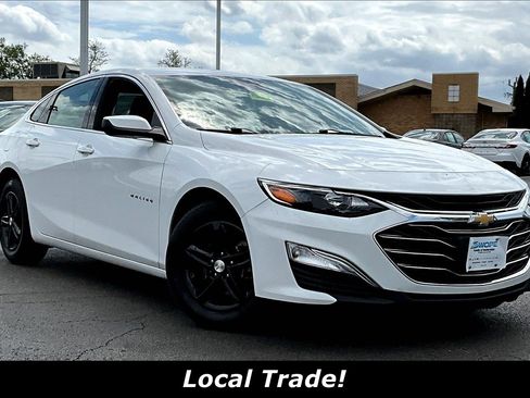 Used 2020 Chevrolet Malibu LS w/ Driver Confidence Package II image 2