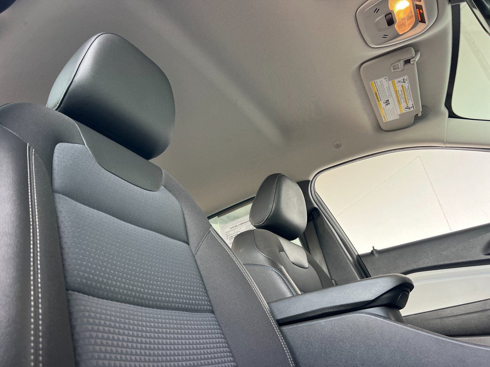Used 2025 Chevrolet Trax LT w/ LT Convenience Package FWD image 15
