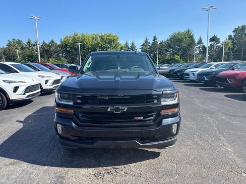 Used 2017 Chevrolet Silverado 1500 LT w/ Midnight Edition AWD/4WD image 3