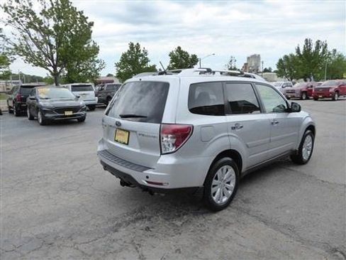 Used 2011 Subaru Forester 2.5X Touring w/ Popular Equipment Group 4B AWD/4WD image 7