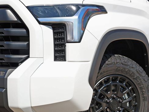 New 2026 Toyota Tundra SR5 image 12