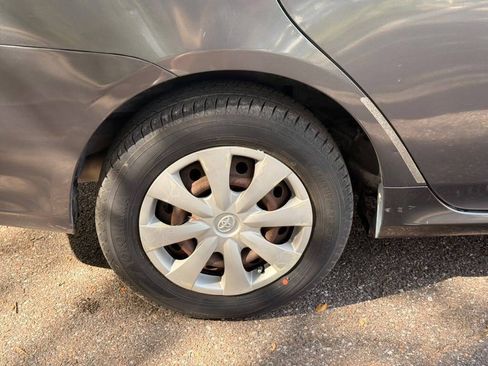 Used 2011 Toyota Corolla LE FWD image 17
