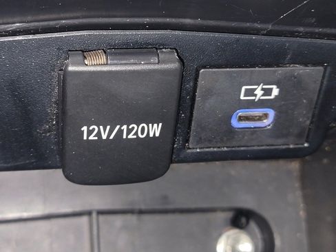 Used 2022 Toyota Corolla LE FWD image 23
