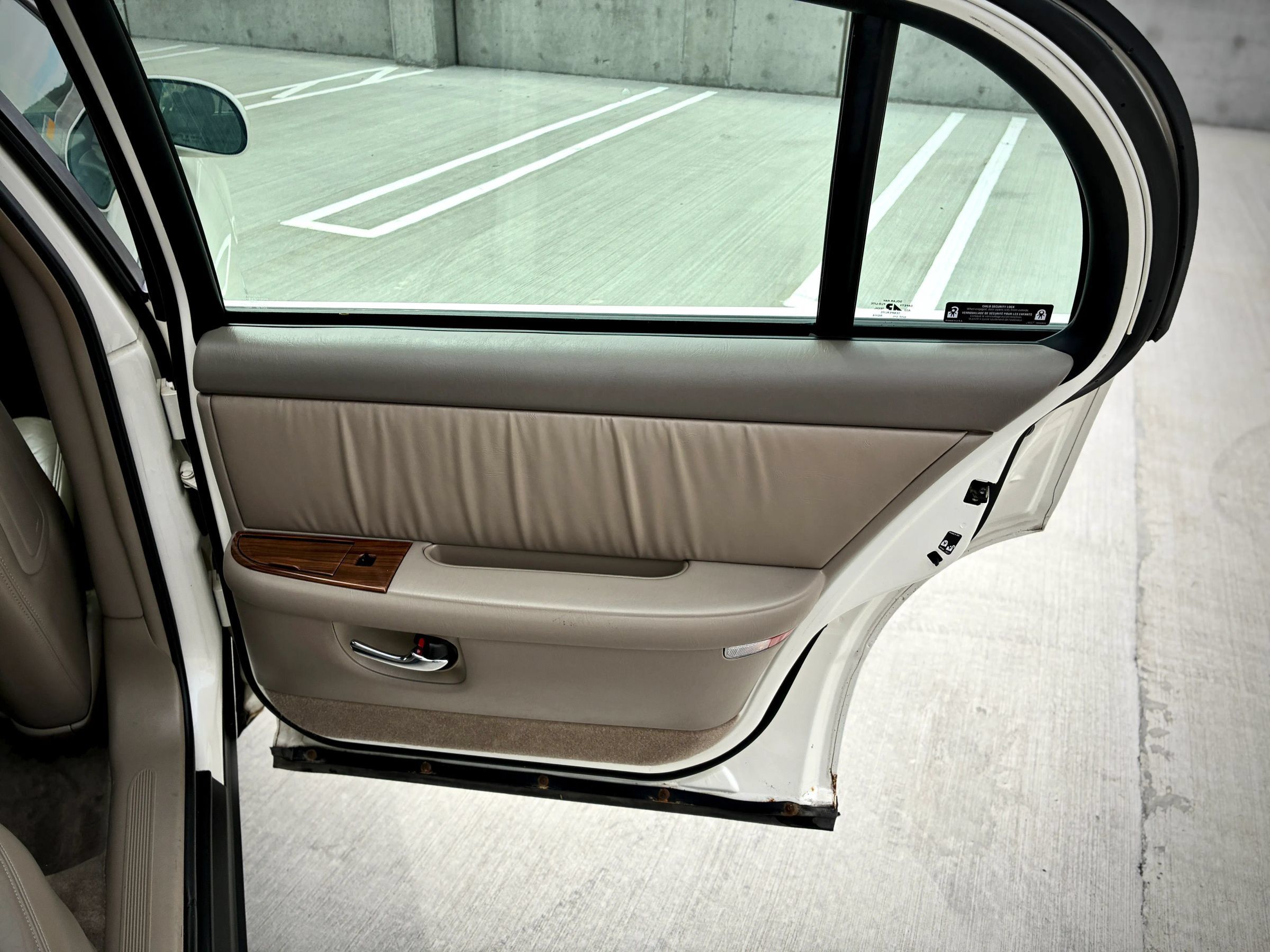 Used 2002 Buick Park Avenue w/ Prestige Pkg FWD image 37