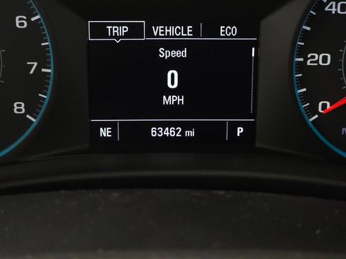 Used 2018 Chevrolet Equinox LT FWD image 18