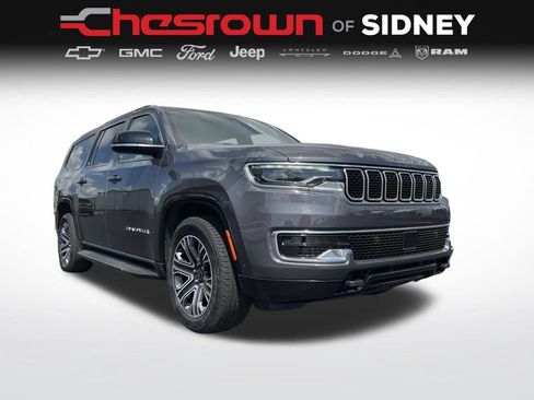 Used 2025 Jeep Wagoneer L 4WD w/ HD Trailer Tow Package image 11