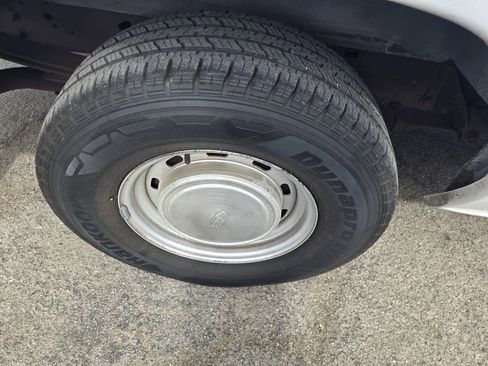 Used 2003 Ford E-150 and Econoline 150 image 13