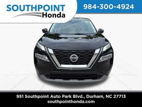 Used 2021 Nissan Rogue SV FWD image 2